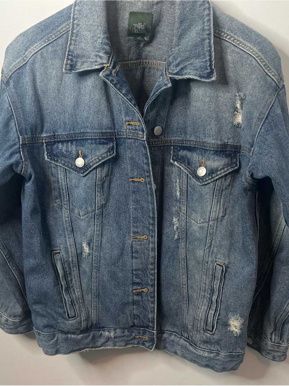Wild Fable Women’s Oversized Distressed Blue Denim Jacket - Picture 4 of 11
